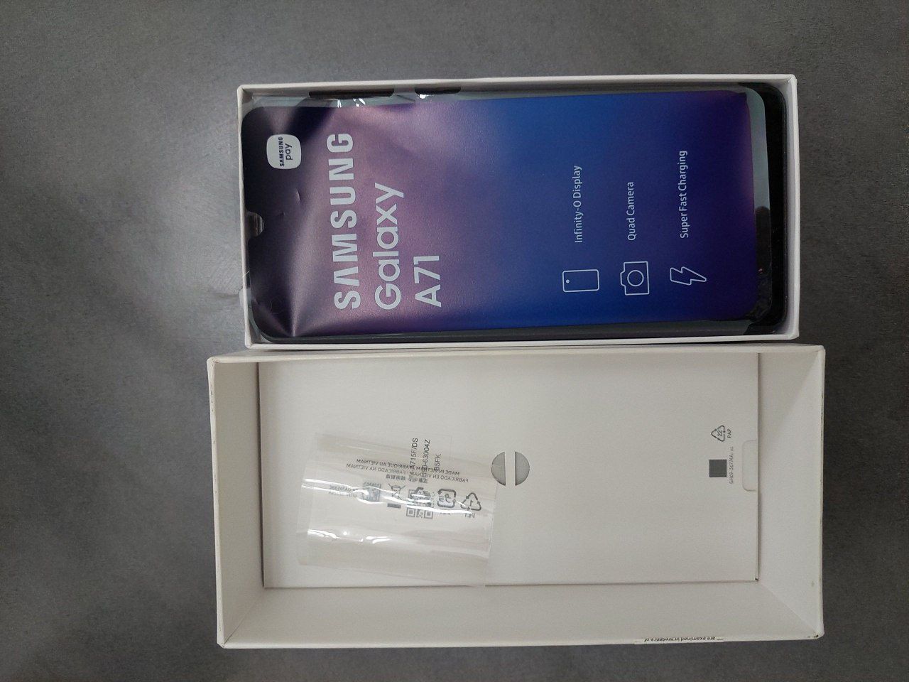 Продается телефон Samsung Galaxy A71