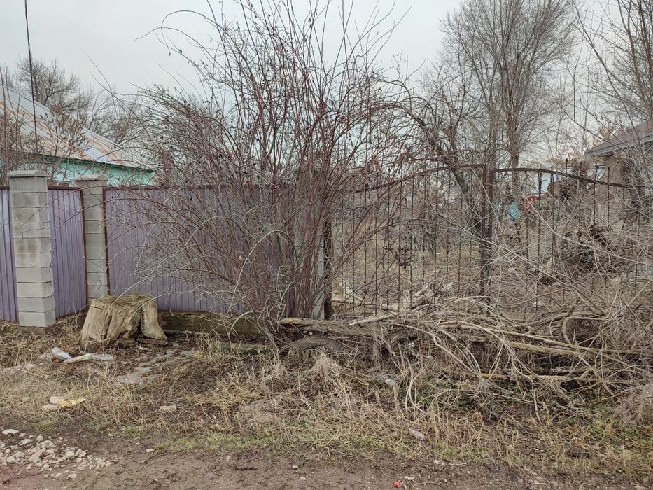 Продам дом с двумя участками