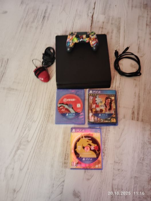 PlayStation® 4 slim