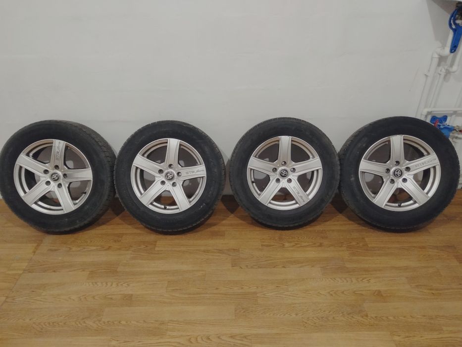 Продам диски с резиной R16