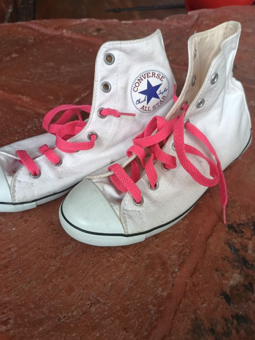 Converse Chuck Taylor 37/Nike Mercurial Pro 35