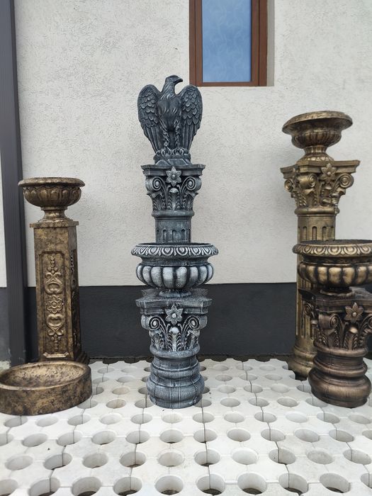 Ghivece, cismele, coloane romane alte decoratiuni din beton