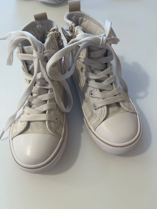 Обувки за момиче mayoral  и Skechers