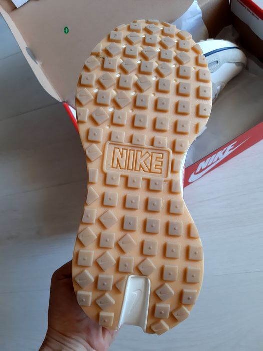 Оригинални дамски маратонки Nike