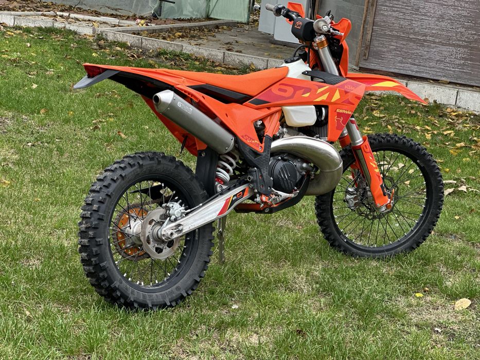 Ktm 300 six days 2025