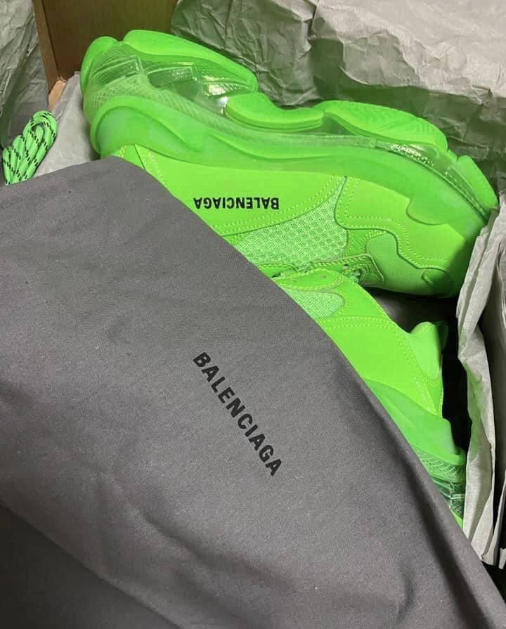Balenciaga universali