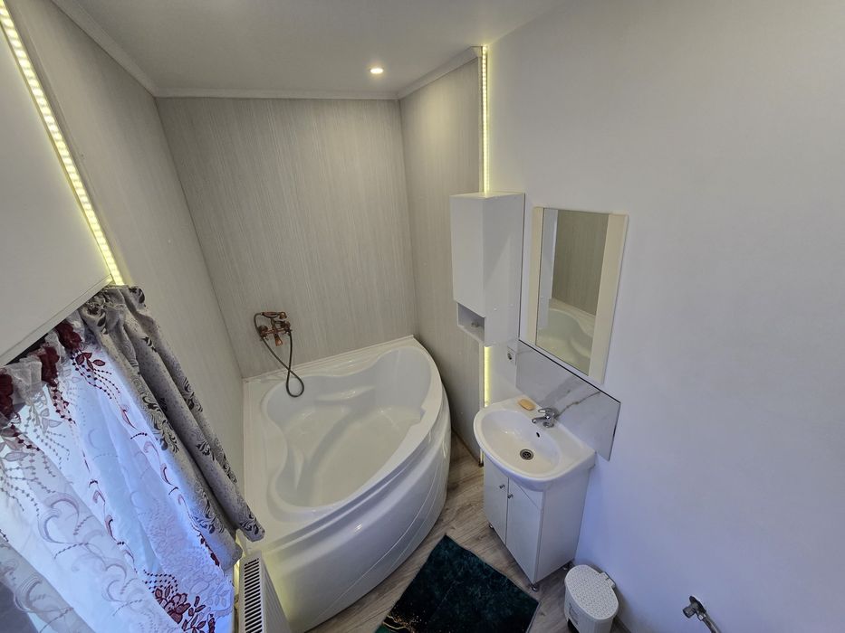 Inchiriez garsoniera / studio la vila zona Tancodrom Trivale  padure