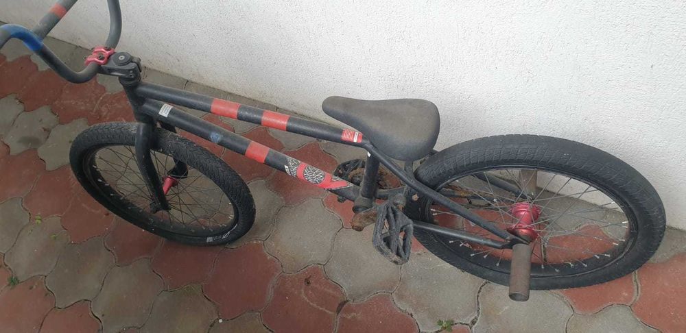 Bicicleta BMX cu cadru carbon + accesorii