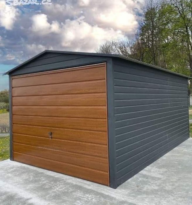 Cu garajul metalic izolat de la Containere FDC, puteți asigura o prote