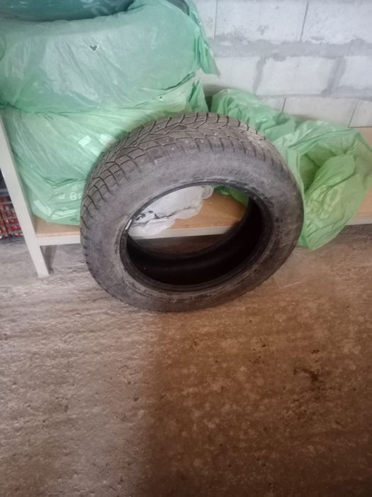 Резина зимняя Dumlop  225/60/r17