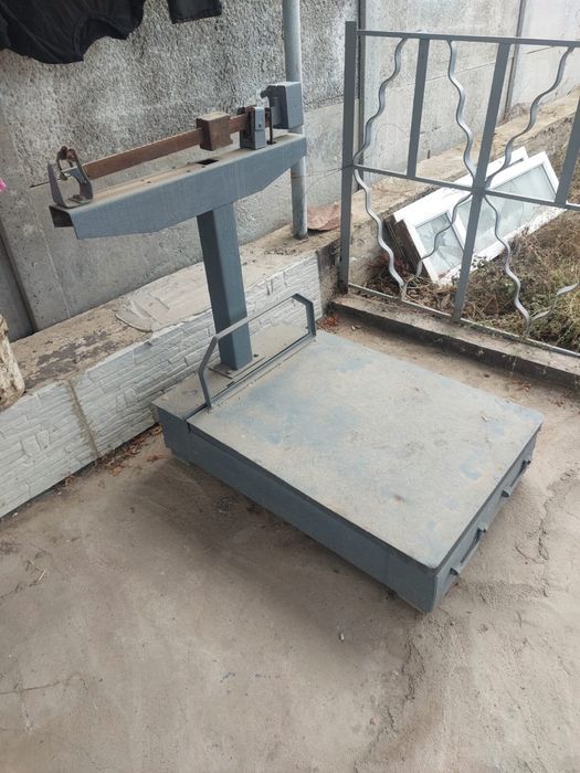 Весы сатылады срочно