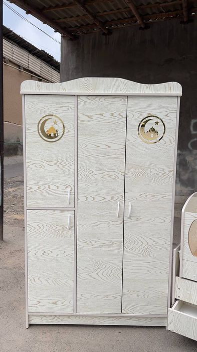 Detskiy kravat shkaf (ishlab chiqarish)
