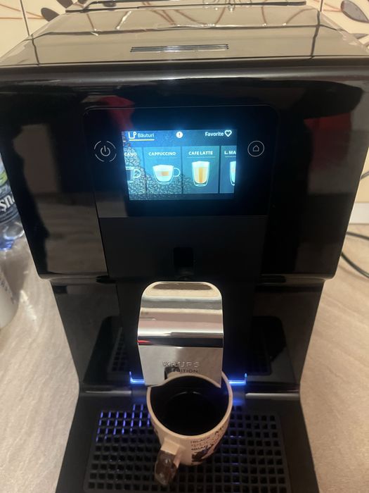 Cafetiera care macina