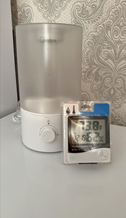 Увлажнитель воздуха плюс гигрометр