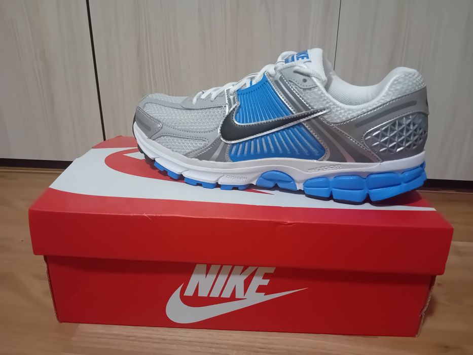 Маратонки найк.