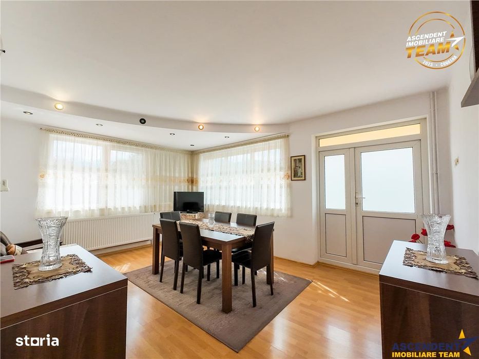 Tur 3D! Resedinta notabila,pe armonios cadru natural,distinse faciliat