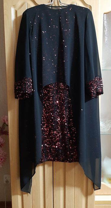 Продам вечерние платья