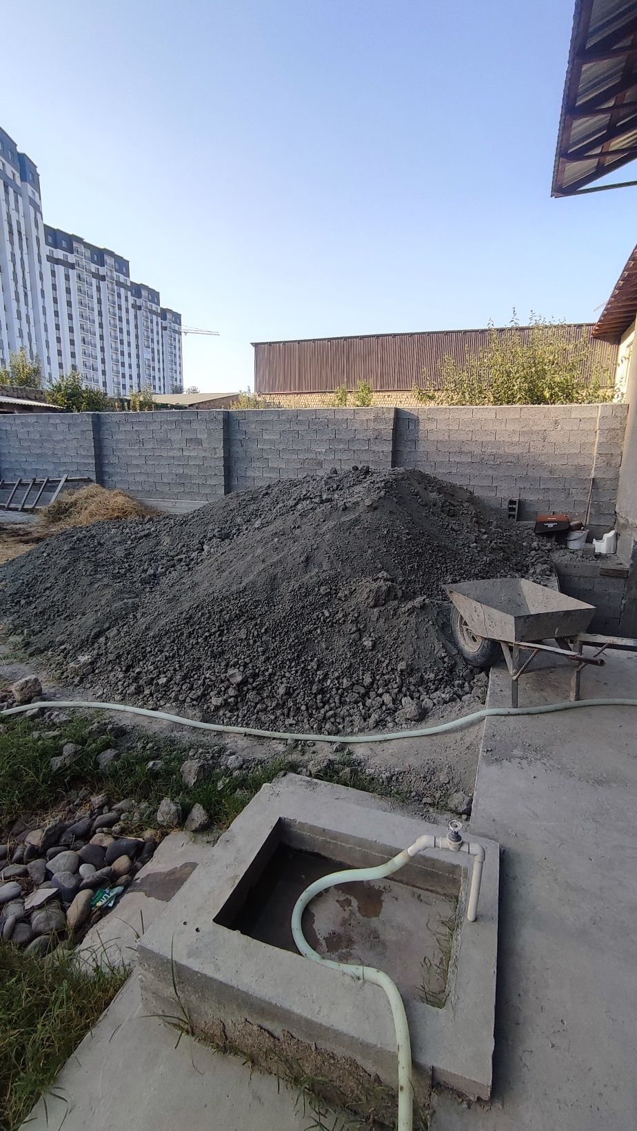 Тоза тупрок тоши ëк блок тукса булади бепул кимга керак буса опкетийла