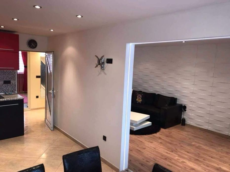 Продава се Четиристаен апартамент в Варна, Лятно кино Тракия - 88 кв.м за 1796 €/кв.м - Снимка #3