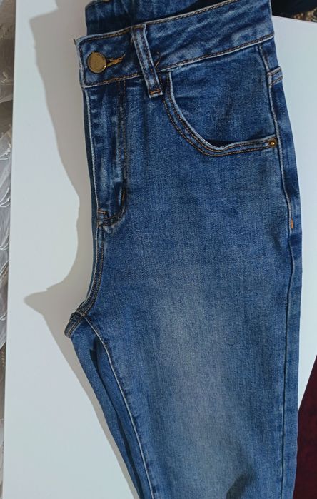 Ayollar uchun jinsi shim