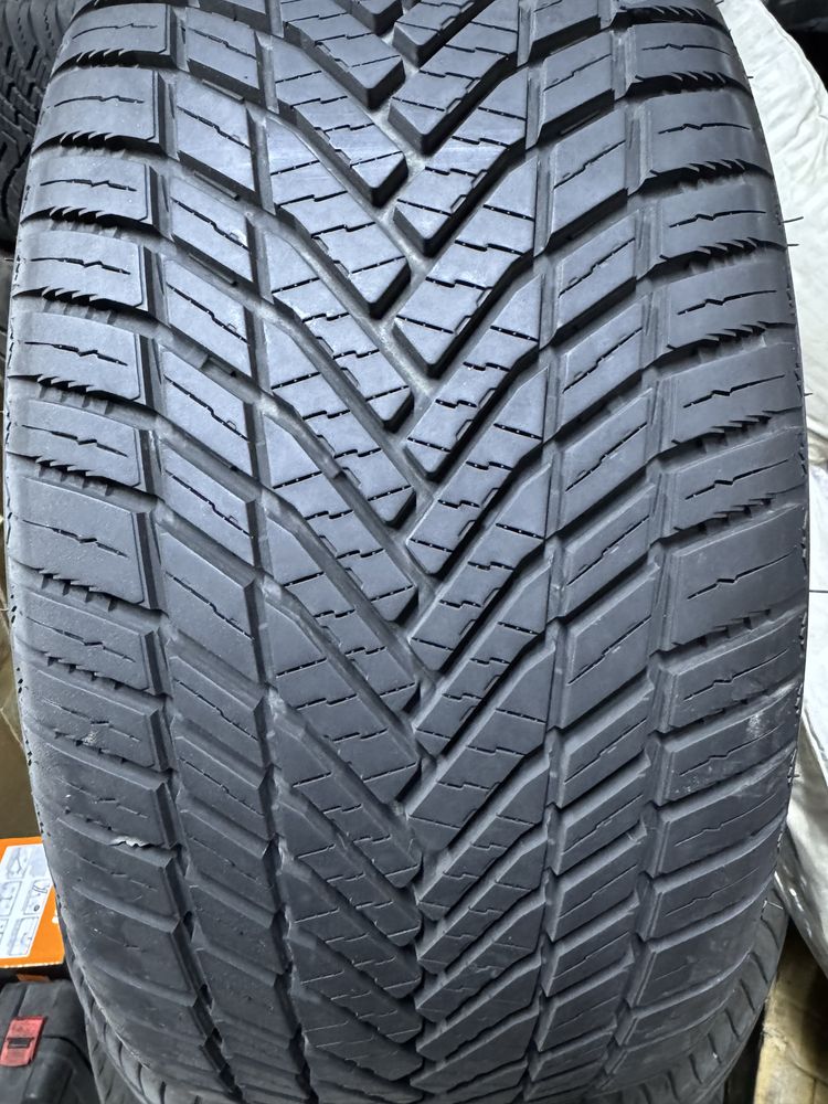 Продаётся шины Delmax 245/45ZR18 100Y XL X-Weather 4S