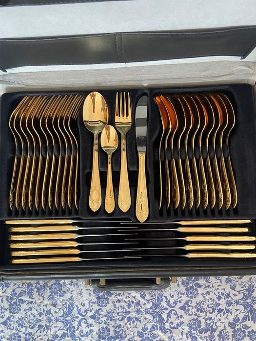 Tacâmuri de lux SBS SOLINGEN placate in aur