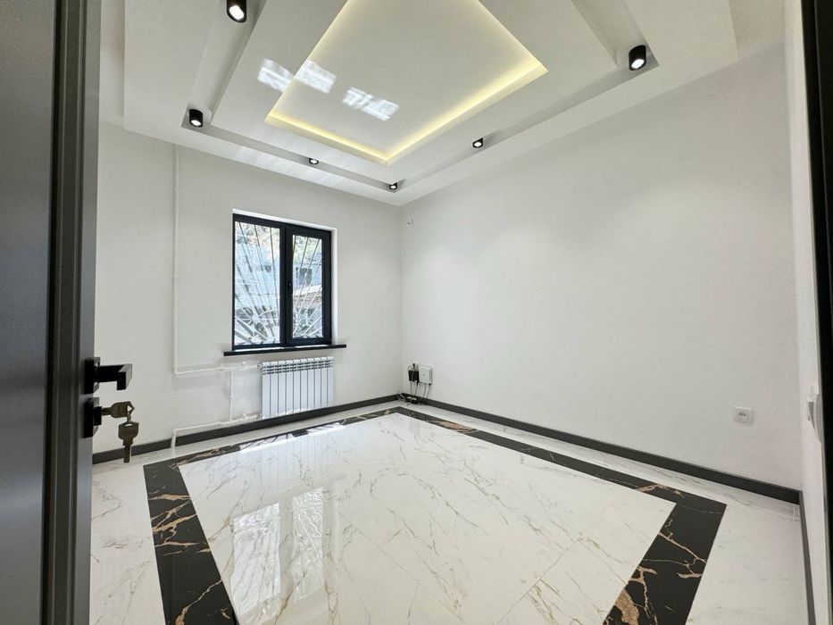 Продаётсия Под Офис Ориентир  Нукусская Мвкро 100м2