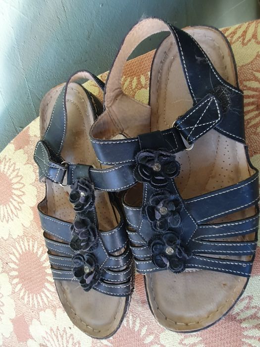 Дамски боти и обувки