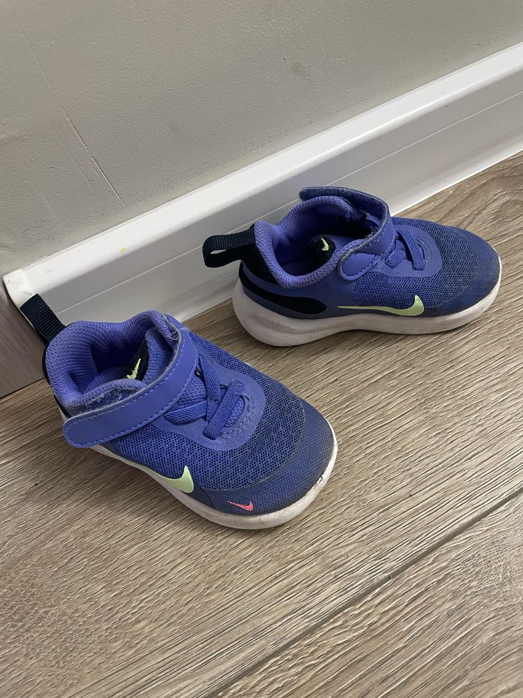 Бебешки маратонки Nike , размер 21