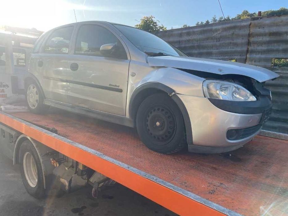 Опел Корса C 1.0 ECOTEC 3 цилиндъра/Opel Corsa C1.0 ECOTEC на части