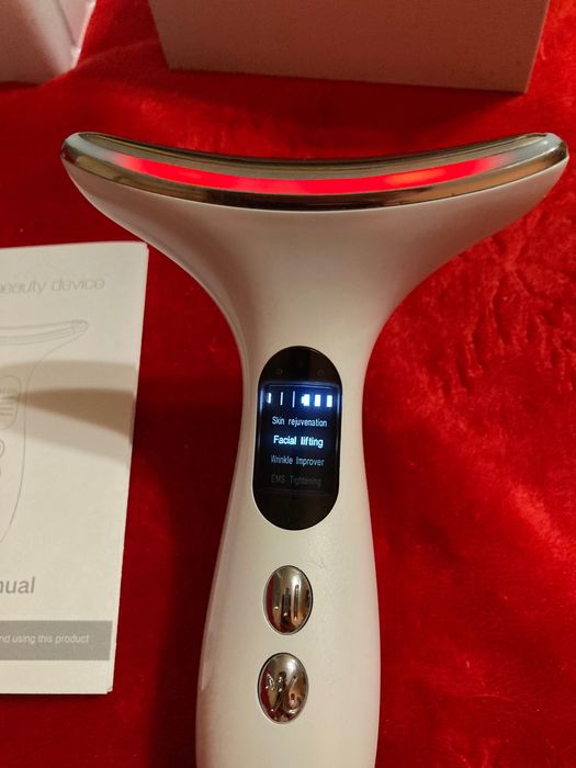 Преносим масажор за лице 3 режима на вибрация за повдигане на кожата.