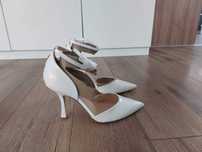 Чисто Нови Обувки Guess
