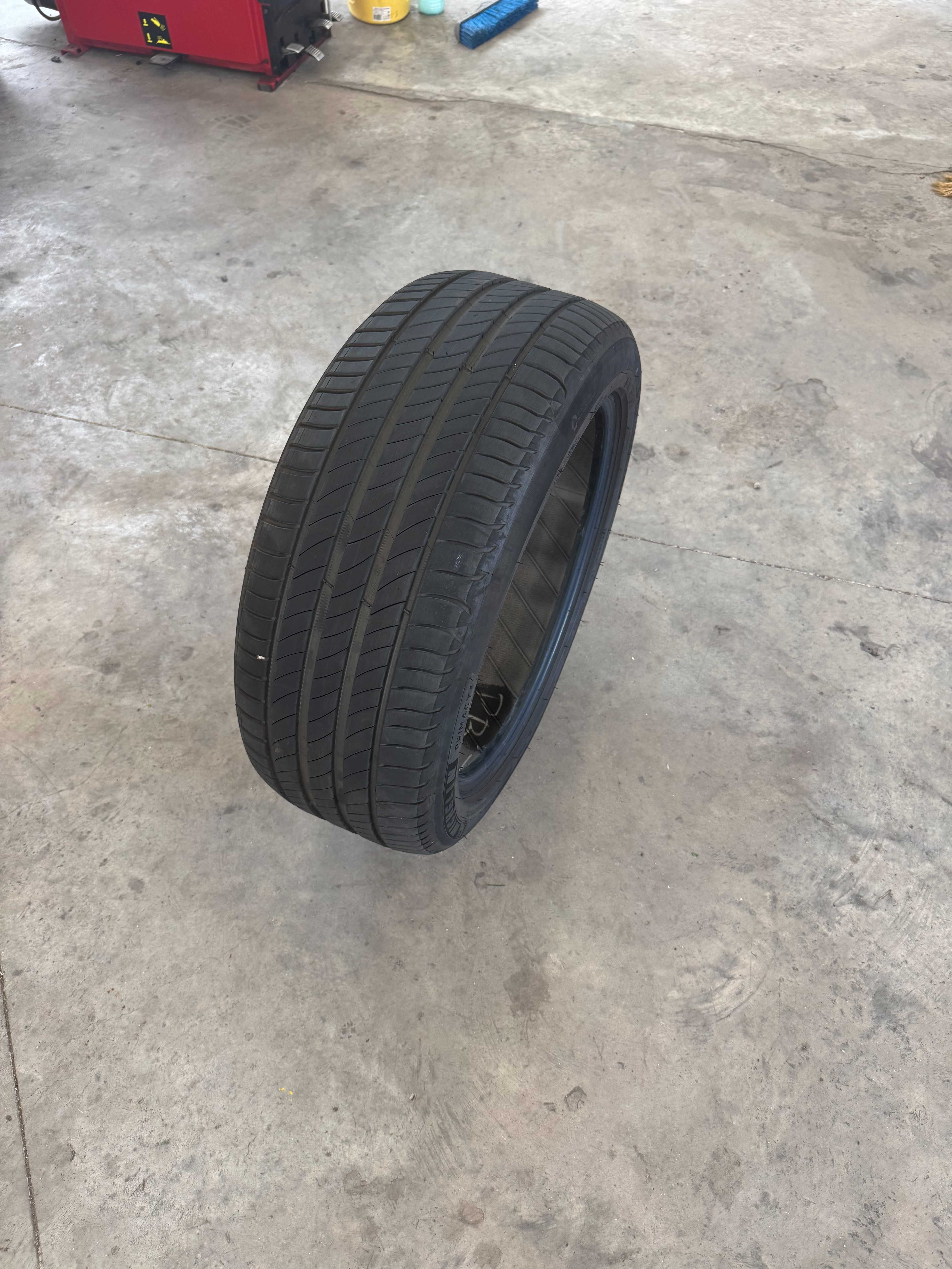 Гума Michelin Primacy 4 - 235 45 18 размер лятна гума. мишлен