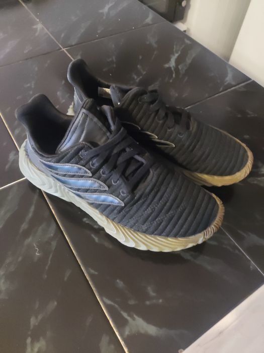 Маратонки Adidas Vokobs