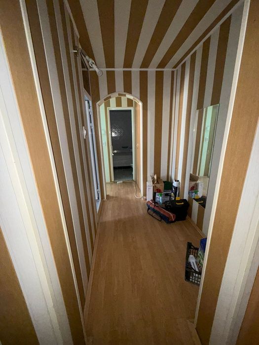 Apartament  3 camere,etaj 3/4, zona M-uri