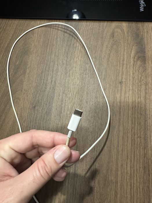 Cablu incarcare Iphone 14 Pro Stare F buna Pret : 45 lei