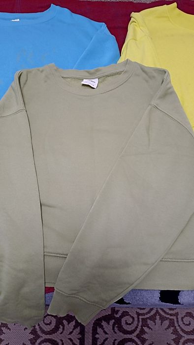 Пусеры ,размер 44-46,б/у, платья стреч, раз 44-48,спорт костюм, раз.