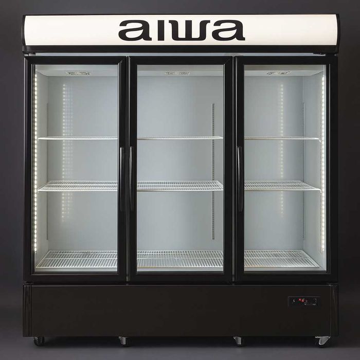 витринный холодильник 3 дверный