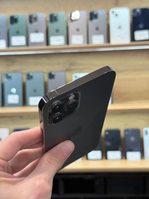 Iphone 12 Pro ideal srochno sotiladi