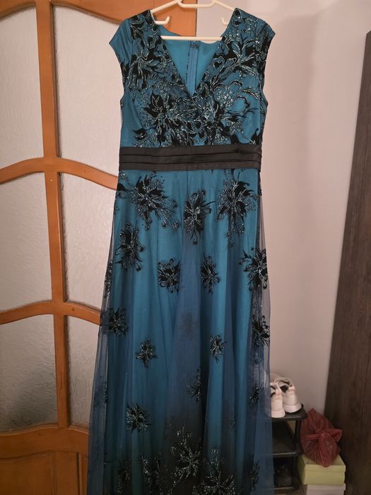 Rochie marimea 44  purtata o singura data