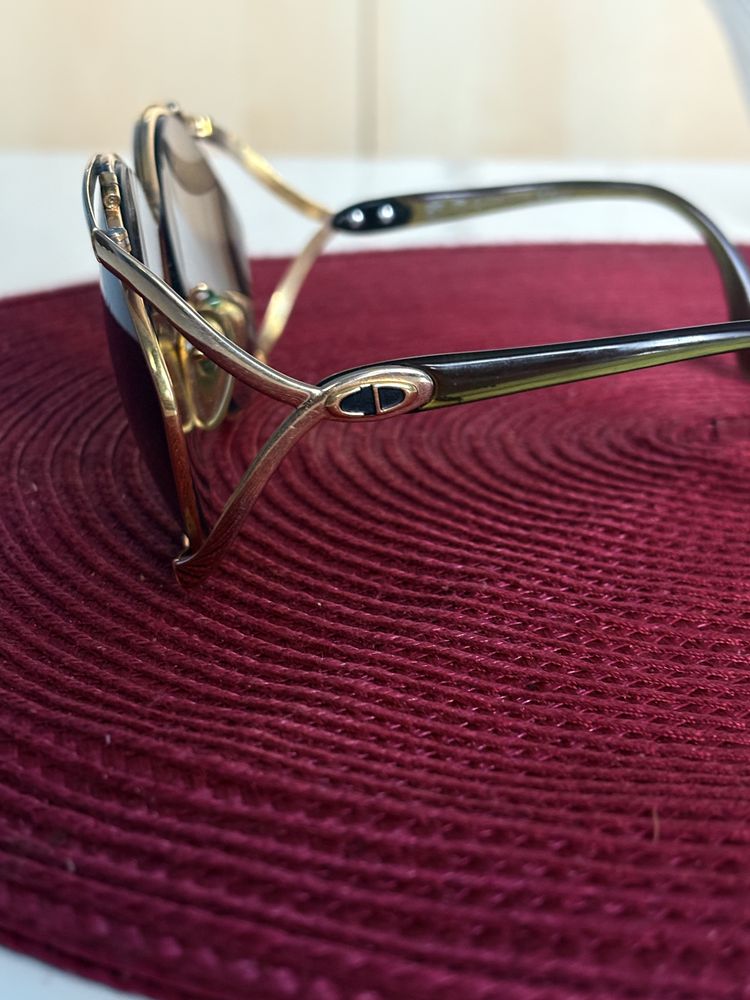 De vanzare ochelarii originali Christian Dior