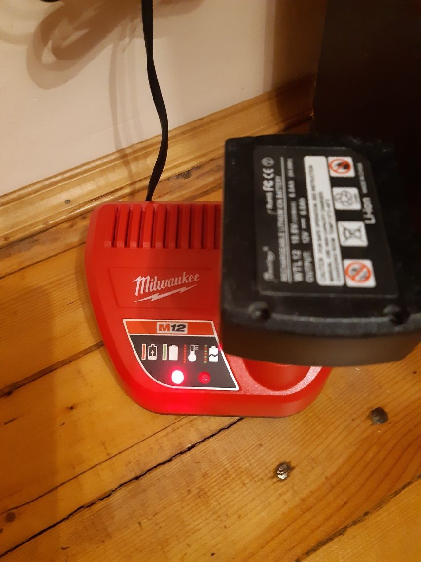 Milwaukee m12 чисто ново