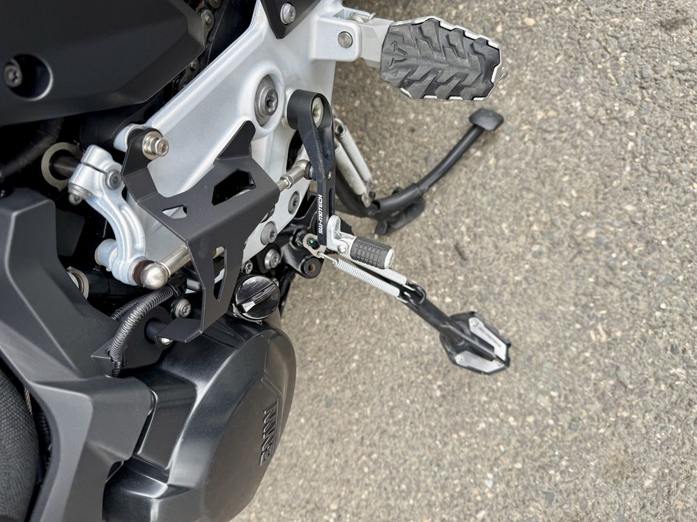 Motocicleta BMW F900R