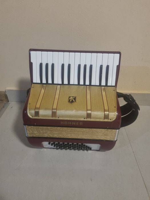 Acordeon mic Hohner