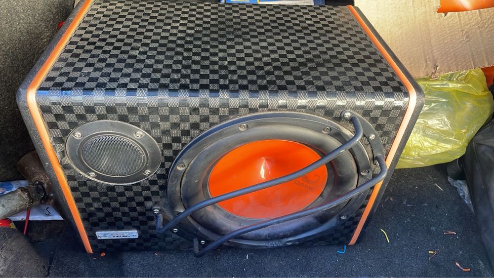 Продам сабвуфер V12