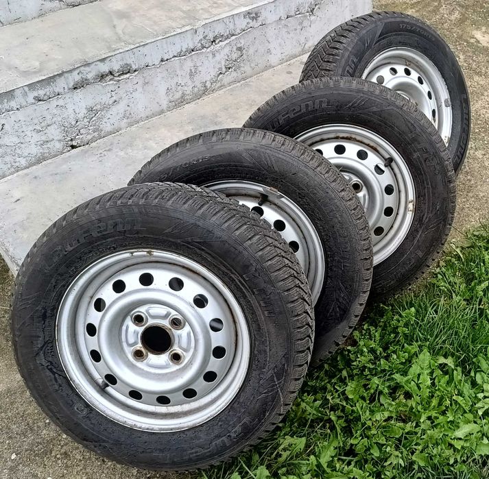 Зимни гуми с джанти 13 цола