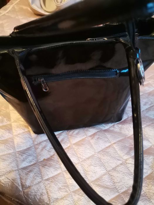 Дамска стилна чанта в черно