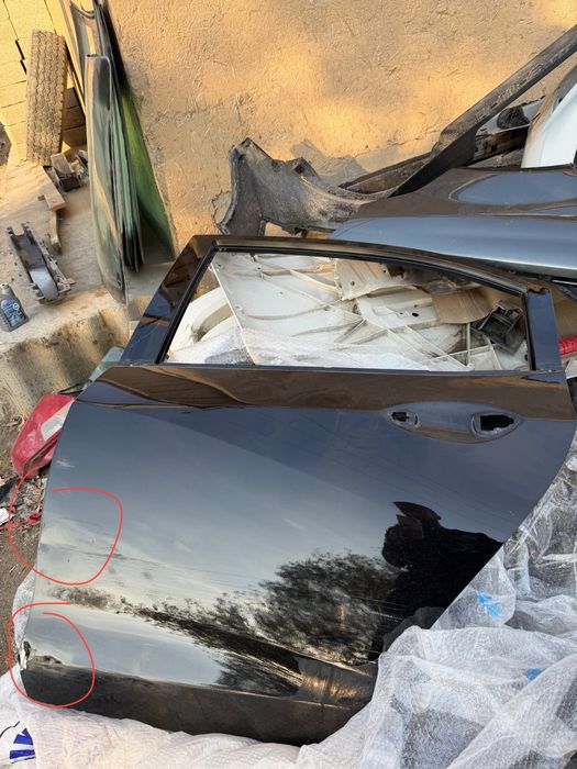 Продаю дверь от никса черного цвета