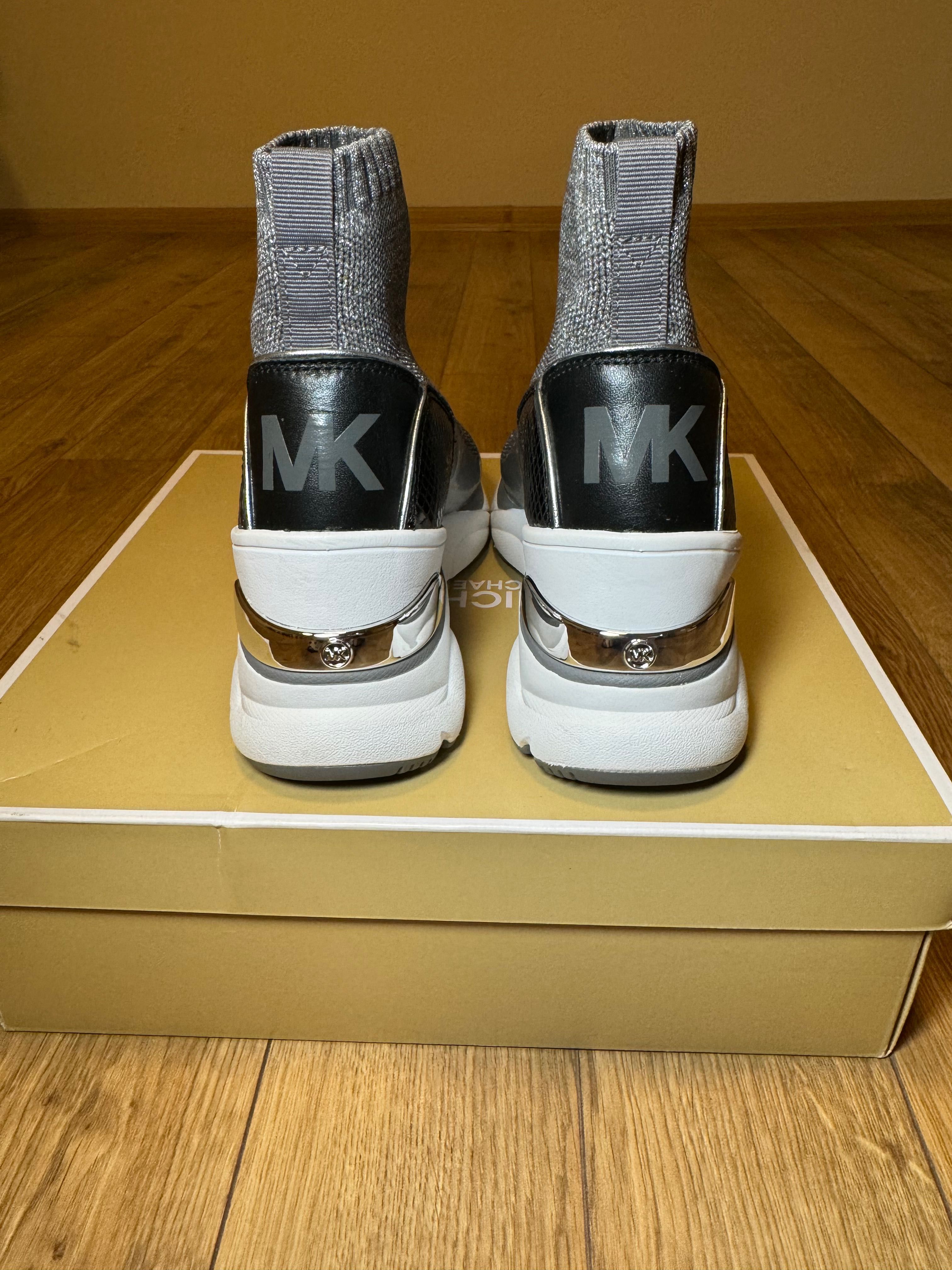 Спортно- елегантни обувки Michael Kors