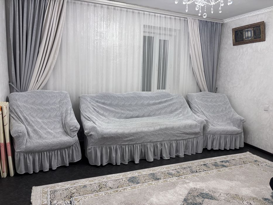 продам Диван и два кресла, так же чехлы на диваны